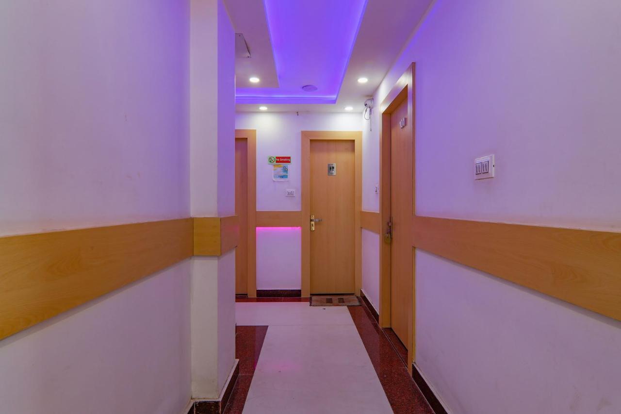 Fabexpress Moti Mahal Hotel Benares Buitenkant foto
